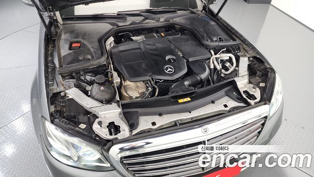 Mercedes-Benz E-Class E220d 4MATIC Exclusive