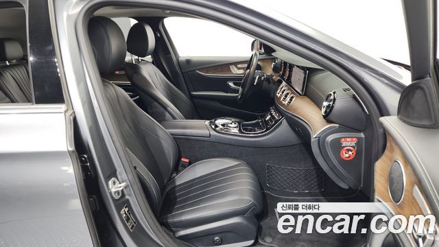 Mercedes-Benz E-Class E220d 4MATIC Exclusive