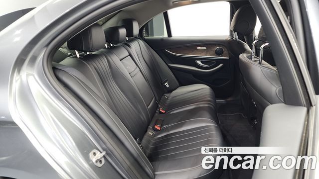 Mercedes-Benz E-Class E220d 4MATIC Exclusive