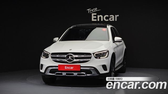 Mercedes-Benz GLC-Class GLC300e 4MATIC