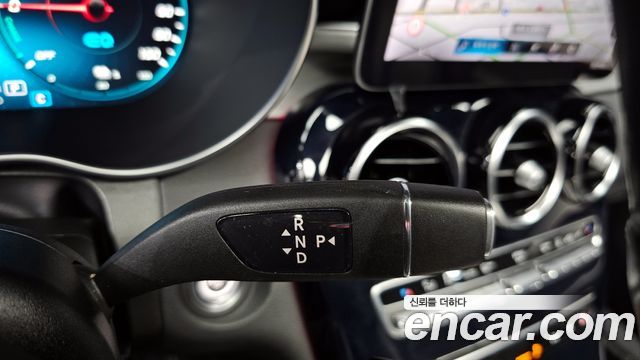 Mercedes-Benz GLC-Class GLC300e 4MATIC