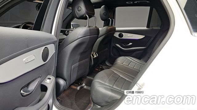 Mercedes-Benz GLC-Class GLC300e 4MATIC