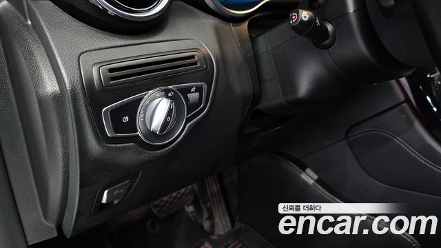 Mercedes-Benz GLC-Class GLC300e 4MATIC