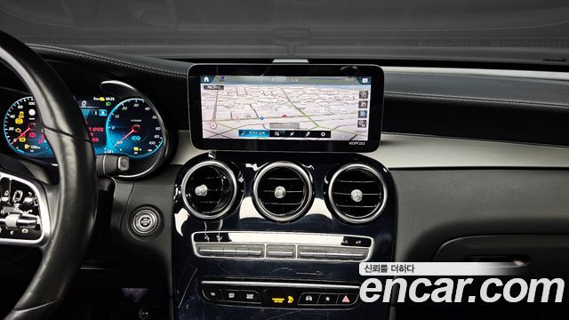 Mercedes-Benz GLC-Class GLC300e 4MATIC