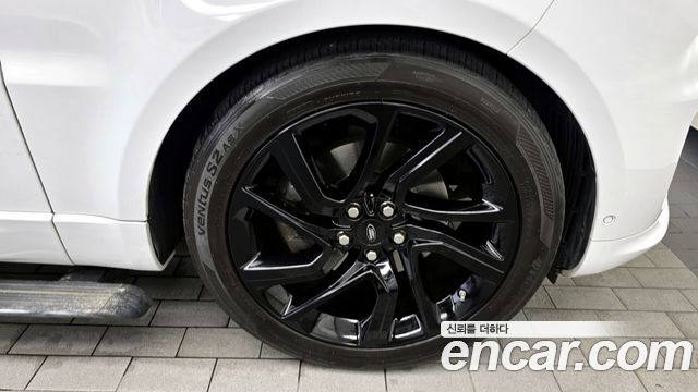 Land Rover Range Rover Sport 3.0 SDV6 HSE Dynamic