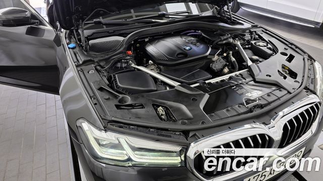BMW 5-Series 523d xDrive Luxury