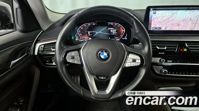 BMW 5-Series 523d xDrive Luxury