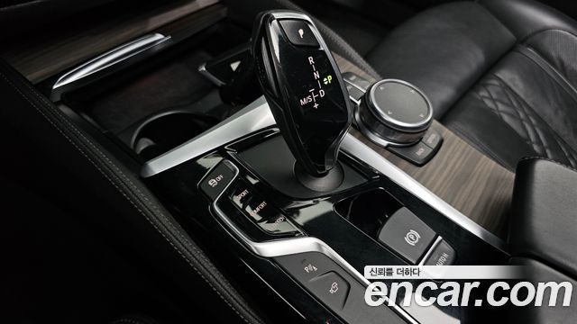 BMW 5-Series 530i xDrive M Sport Package Plus
