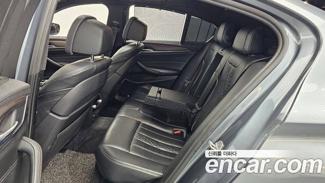 BMW 5-Series 530i xDrive M Sport Package Plus