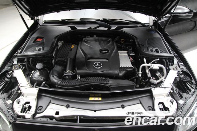 Mercedes-Benz E-Class E200 Avantgarde