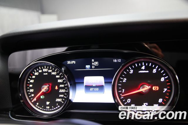 Mercedes-Benz E-Class E200 Avantgarde