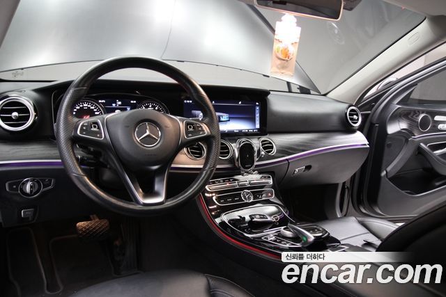 Mercedes-Benz E-Class E200 Avantgarde