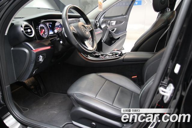 Mercedes-Benz E-Class E200 Avantgarde