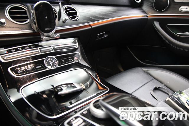 Mercedes-Benz E-Class E200 Avantgarde
