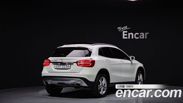 Mercedes-Benz GLA-Class GLA200 d
