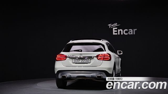Mercedes-Benz GLA-Class GLA200 d