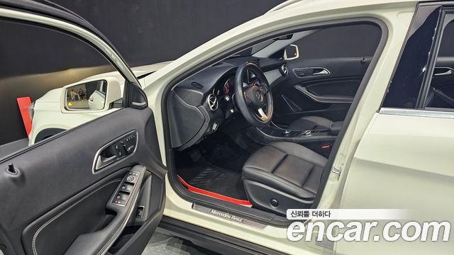 Mercedes-Benz GLA-Class GLA200 d
