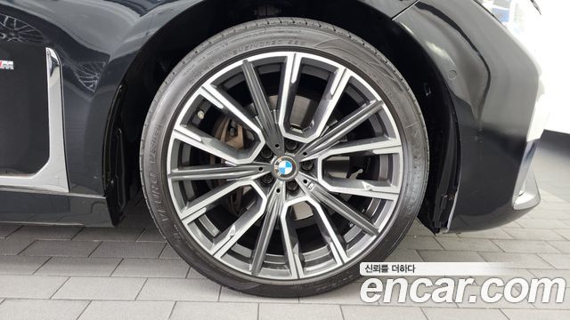 BMW 7-Series 740Li xDrive M Sport Package