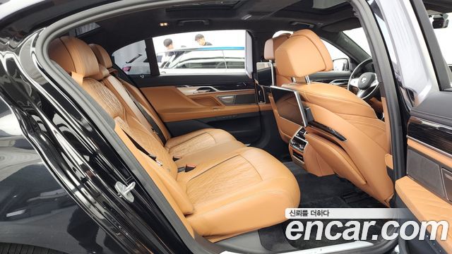 BMW 7-Series 740Li xDrive M Sport Package