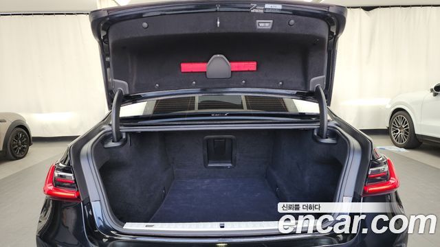 BMW 7-Series 740Li xDrive M Sport Package