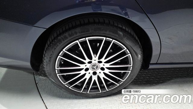 Mercedes-Benz C-Class C200 4MATIC Avantgarde