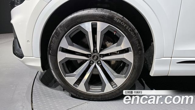Audi Q8 55 TFSI Quattro Premium