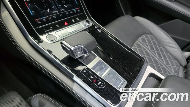 Audi Q8 55 TFSI Quattro Premium