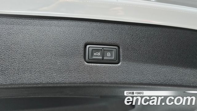 Audi Q8 55 TFSI Quattro Premium
