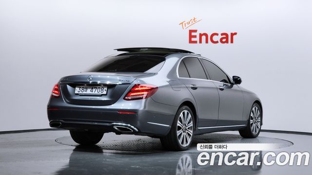 Mercedes-Benz E-Class E400 4MATIC Exclusive