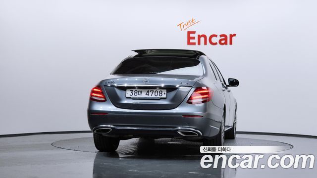 Mercedes-Benz E-Class E400 4MATIC Exclusive
