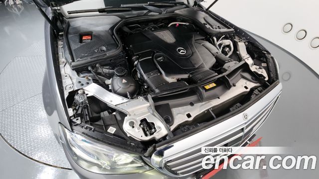 Mercedes-Benz E-Class E400 4MATIC Exclusive
