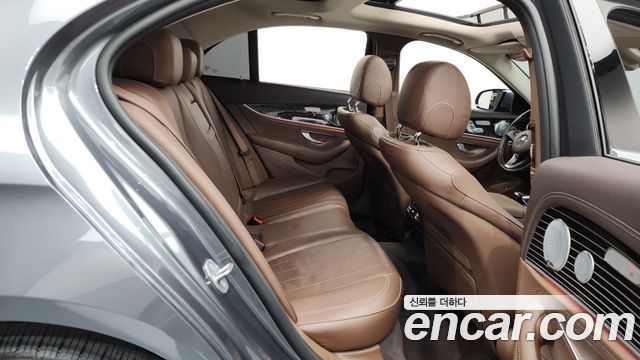 Mercedes-Benz E-Class E400 4MATIC Exclusive