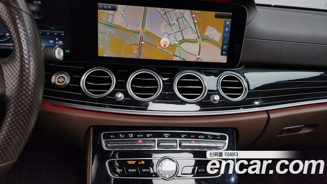 Mercedes-Benz E-Class E400 4MATIC Exclusive