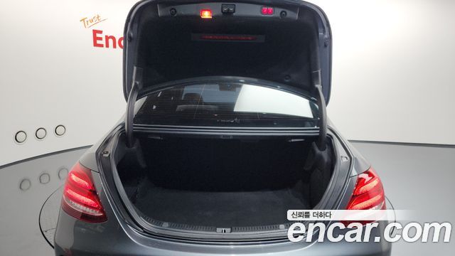 Mercedes-Benz E-Class E400 4MATIC Exclusive
