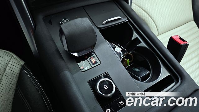 Land Rover Discovery P360 R-Dynamic SE