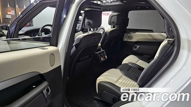 Land Rover Discovery P360 R-Dynamic SE