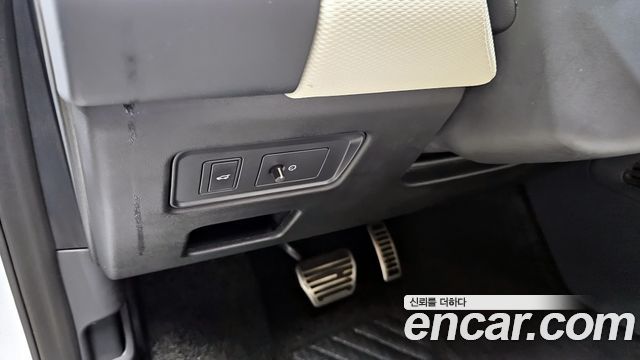 Land Rover Discovery P360 R-Dynamic SE