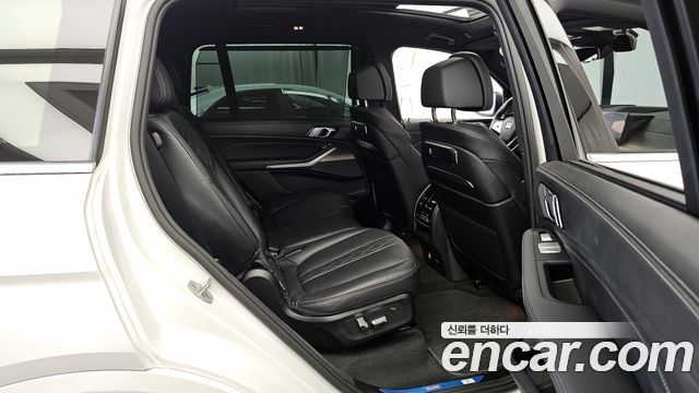 BMW X7 xDrive 40i Design Pure Excellence 7-Seater