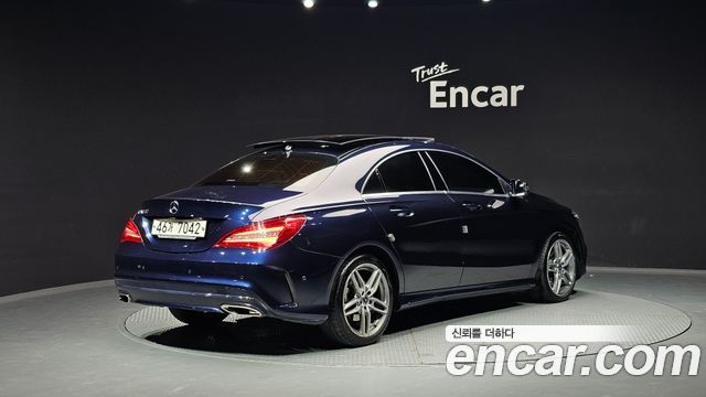 Mercedes-Benz CLA-Class CLA220 AMG Line