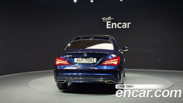 Mercedes-Benz CLA-Class CLA220 AMG Line