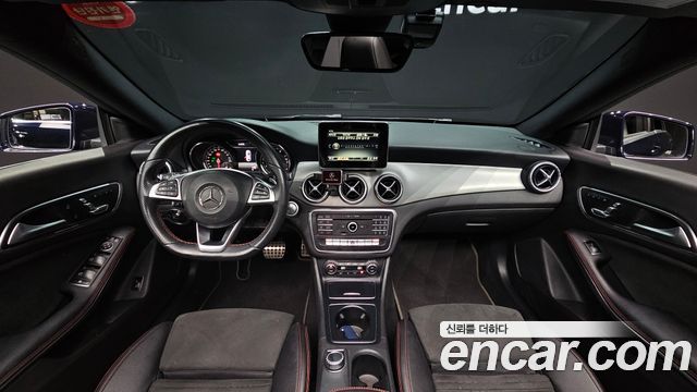 Mercedes-Benz CLA-Class CLA220 AMG Line