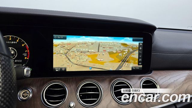 Mercedes-Benz E-Class E300 4MATIC Exclusive