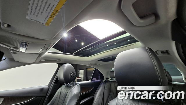 Mercedes-Benz E-Class E300 4MATIC Exclusive
