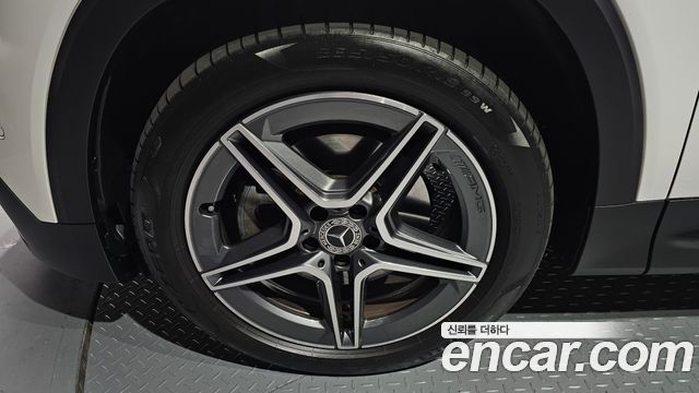 Mercedes-Benz GLB-Class GLB250 4MATIC