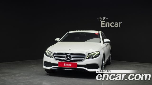 Mercedes-Benz E-Class E220d 4MATIC Avantgarde