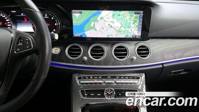 Mercedes-Benz E-Class E220d 4MATIC Avantgarde