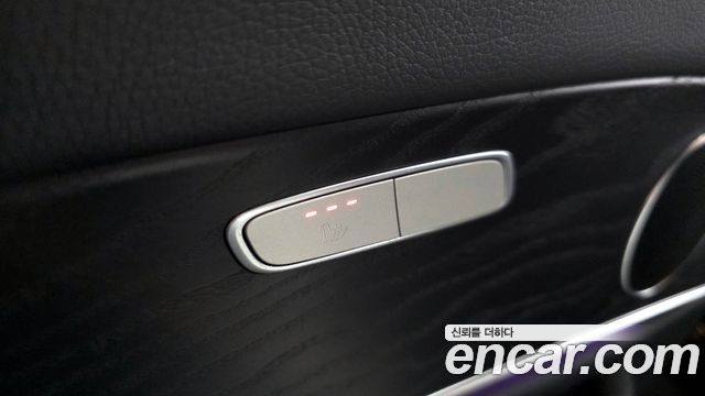 Mercedes-Benz E-Class E220d 4MATIC Avantgarde