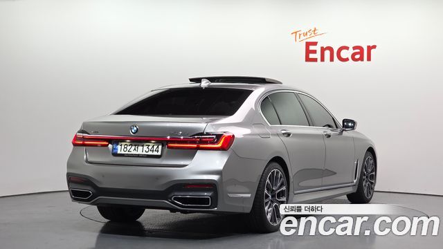 BMW 7-Series 740Li xDrive M Sport Package