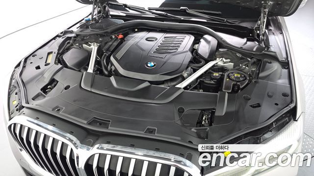 BMW 7-Series 740Li xDrive M Sport Package
