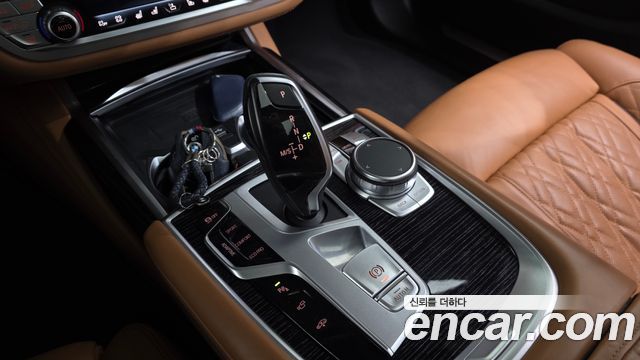 BMW 7-Series 740Li xDrive M Sport Package